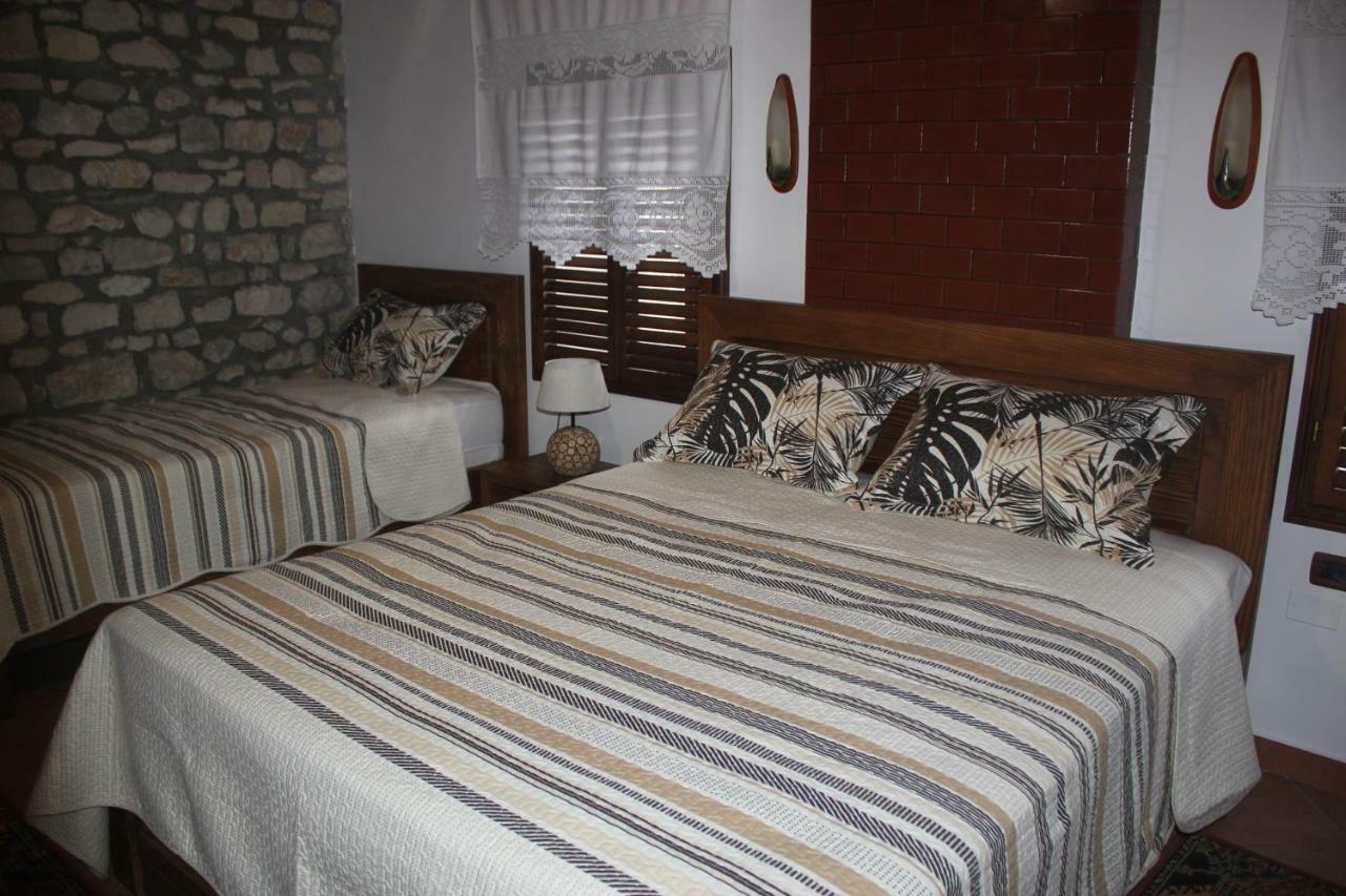 Guesthouse Arjan Berati Exterior foto