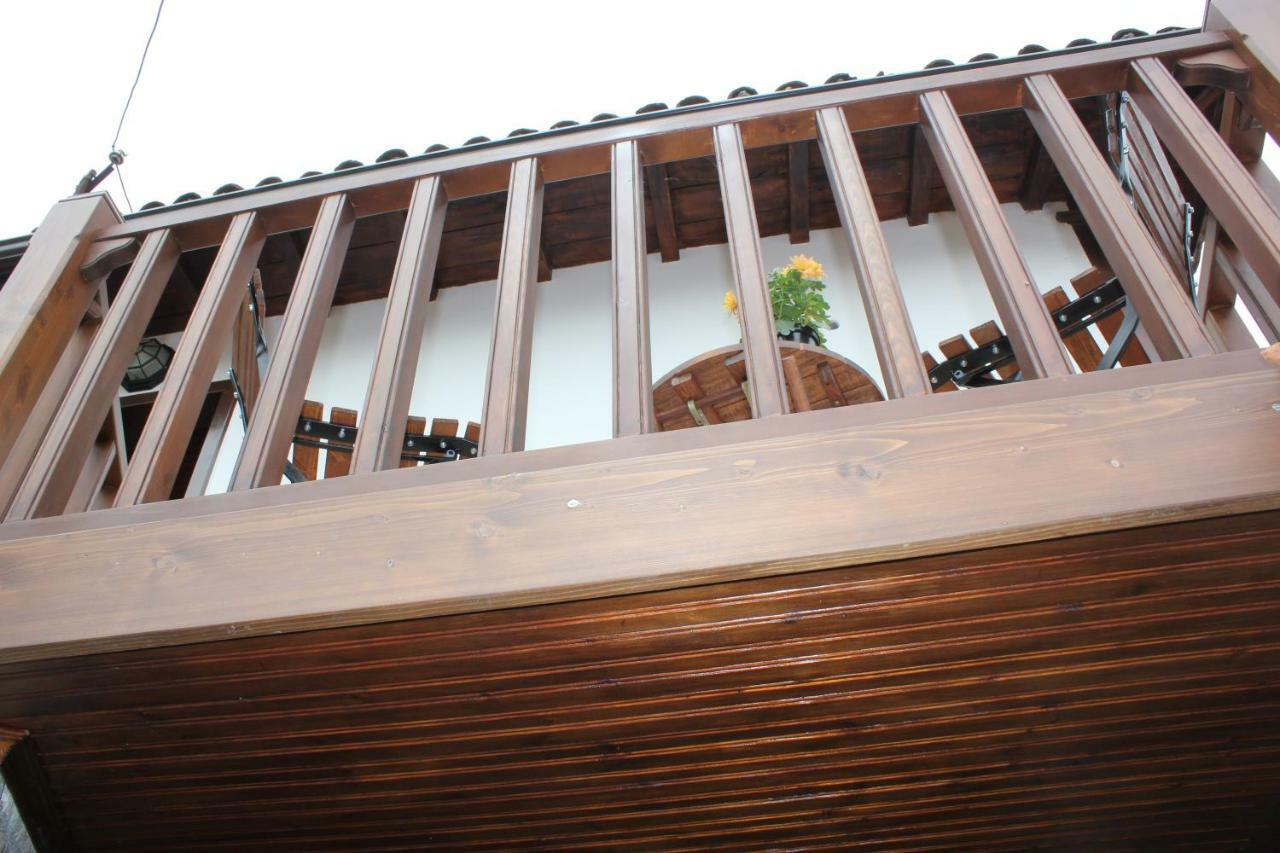 Guesthouse Arjan Berati Exterior foto