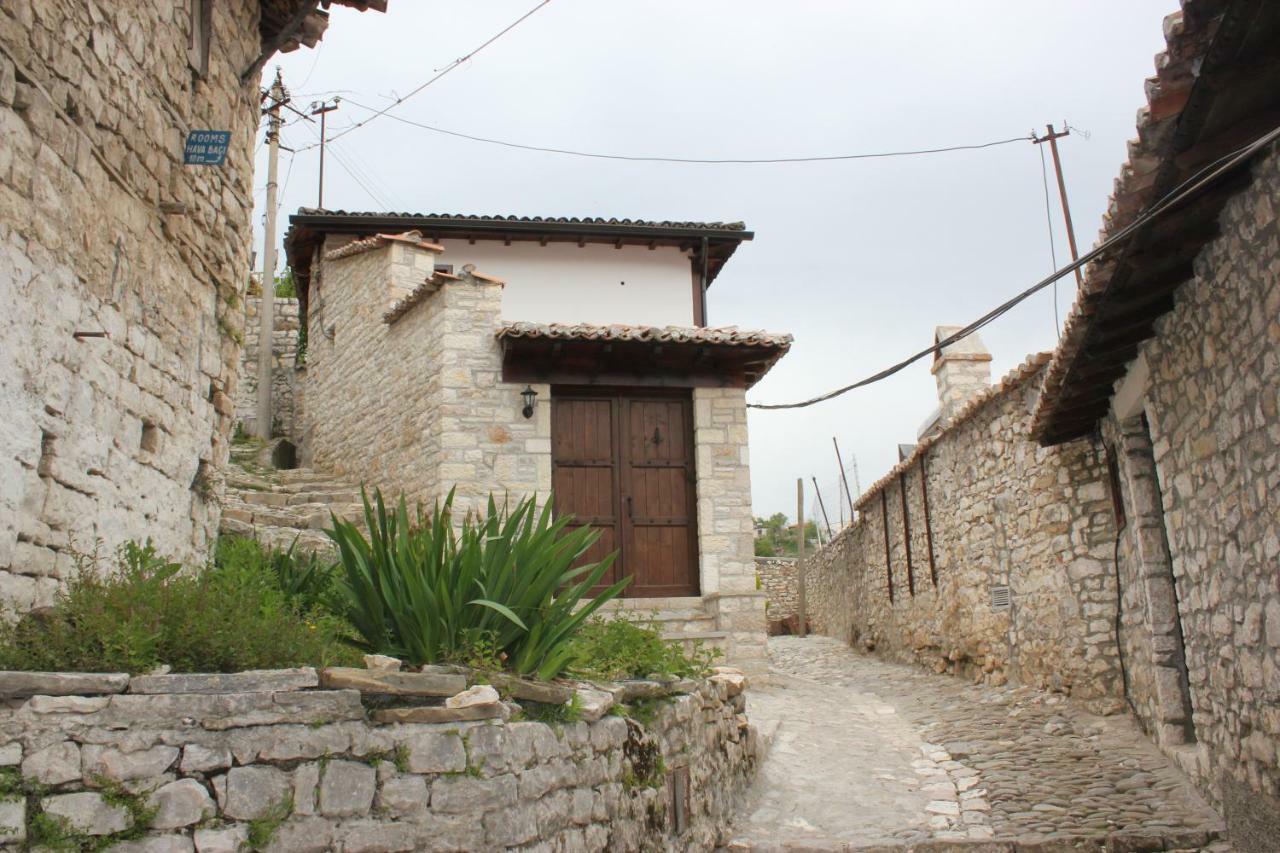 Guesthouse Arjan Berati Exterior foto